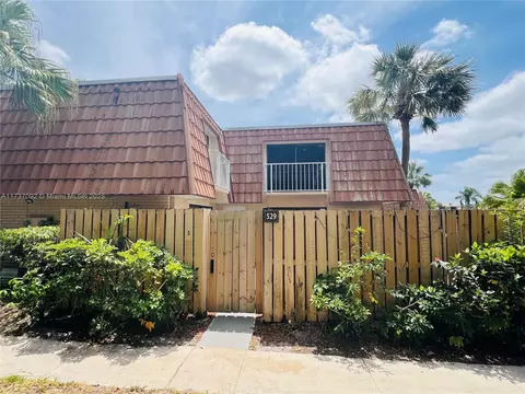 529 Green Springs Pl, West Palm Beach, FL 33409