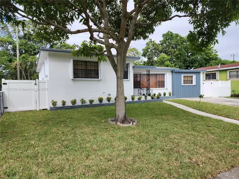 12620 NE Miami Ct, North Miami, FL 33161