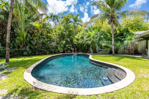 385 Harbor Ct, Key Biscayne, FL 33149 photo 24