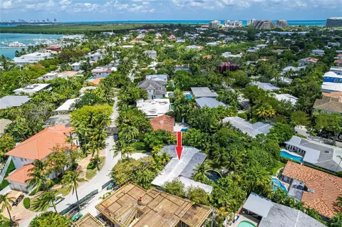 385 Harbor Ct, Key Biscayne, FL 33149 photo 5
