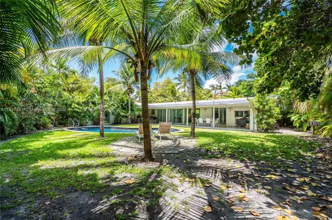 385 Harbor Ct, Key Biscayne, FL 33149 photo 23