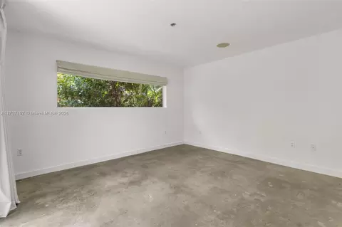 385 Harbor Ct, Key Biscayne, FL 33149 photo 31