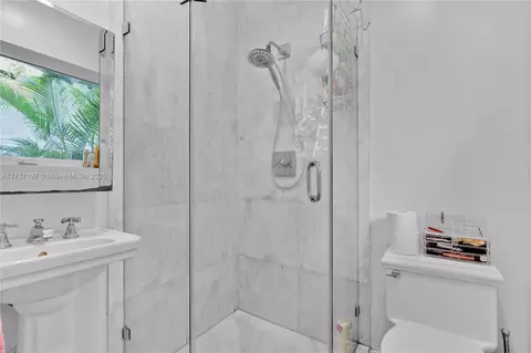 385 Harbor Ct, Key Biscayne, FL 33149 photo 43