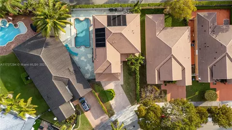 15422 SW 41st Ter, Miami, FL 33185