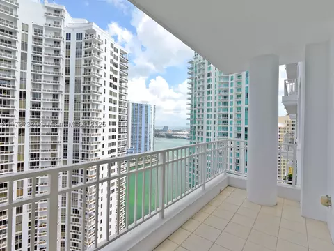 801 Brickell Key Blvd #2808, Miami, FL 33131