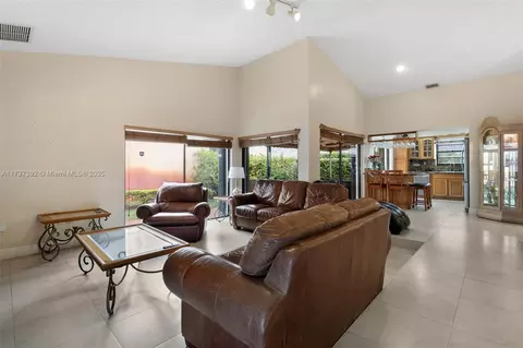 Undisclosed, Hialeah, FL 33015 photo 28