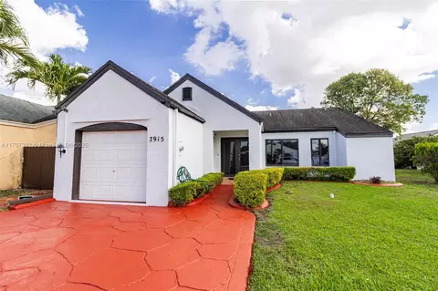 Undisclosed, Hialeah, FL 33015 photo 2
