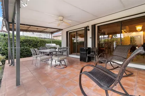 Undisclosed, Hialeah, FL 33015 photo 23
