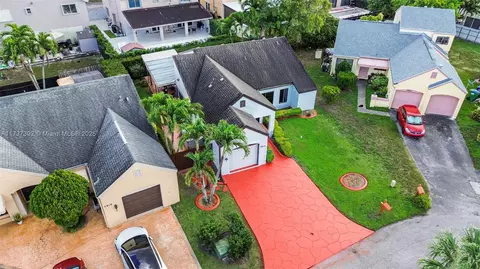 Undisclosed, Hialeah, FL 33015 photo 11