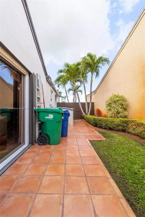Undisclosed, Hialeah, FL 33015 photo 16
