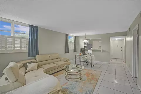 406 NW 68th Ave #117, Plantation, FL 33317