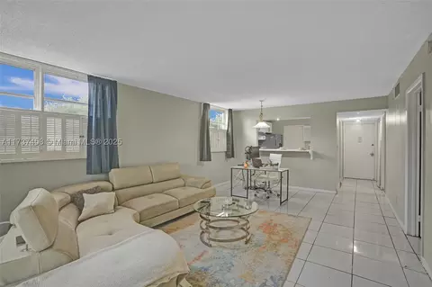 406 NW 68th Ave #117, Plantation, FL 33317