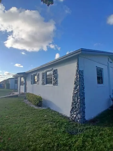 10365 SW 149th Ter, Miami, FL 33176