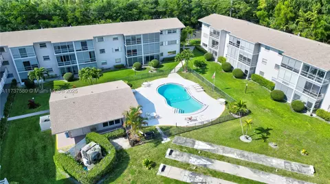 700 Layne Blvd #113, Hallandale Beach, FL 33009