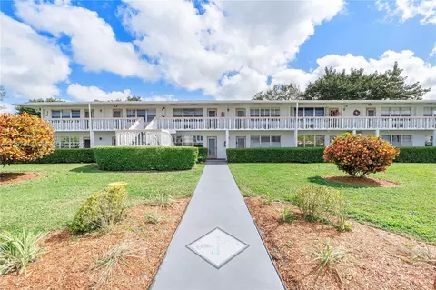 143 Oakridge J #143, Deerfield Beach, FL 33442