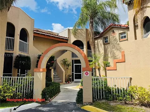 8886 SW 3rd St #202, Pembroke Pines, FL 33025
