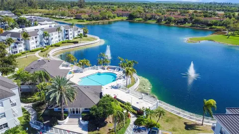 8680 SW 212th St #107, Cutler Bay, FL 33189