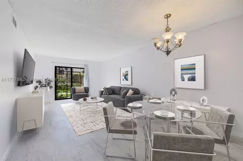 1121 SW 105th Ave #301, Miami, FL 33174
