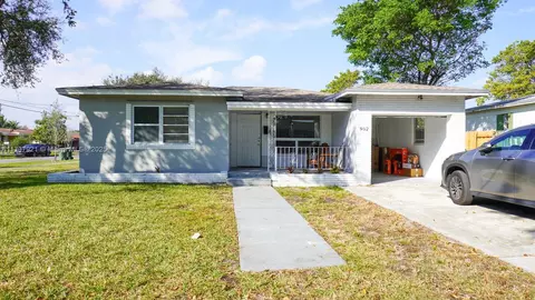 902 NW 6th Ter, Hallandale Beach, FL 33009