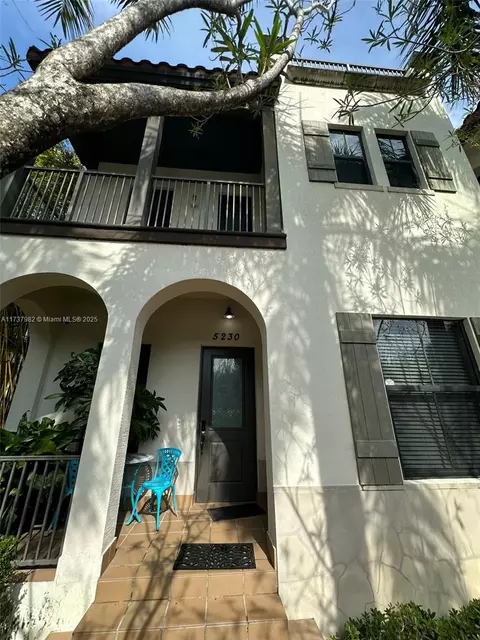 5230 NW 83rd Ct, Doral, FL 33166