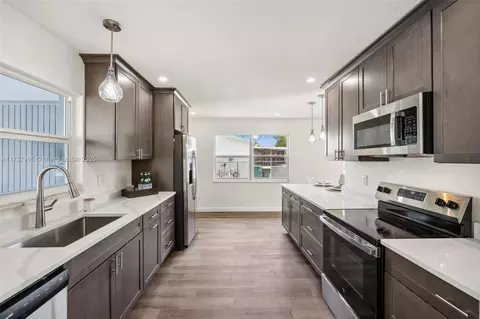 4296 18th Pl SW, Naples, FL 34116