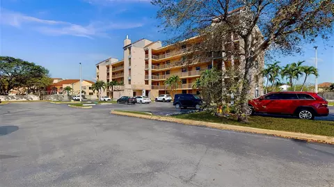 10155 NW 9th St Cir #4-403, Miami, FL 33172