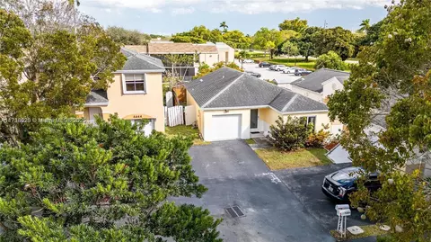4450 SW 72nd Way, Davie, FL 33314