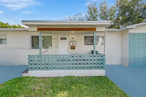 3553 Hibiscus St, Miami, FL 33133