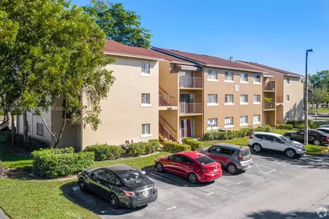 1203 N Benoist Farms Rd #206, West Palm Beach, FL 33411