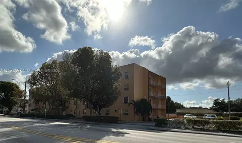 6200 W Flagler St #303, Miami, FL 33144