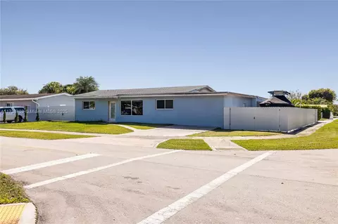 19820 Kingston Dr, Cutler Bay, FL 33157