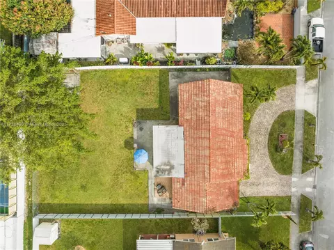 735 W 69th Pl, Hialeah, FL 33014 photo 3