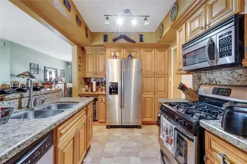 735 W 69th Pl, Hialeah, FL 33014 photo 13
