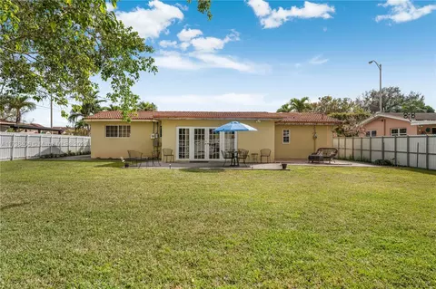 735 W 69th Pl, Hialeah, FL 33014 photo 20