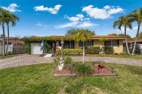735 W 69th Pl, Hialeah, FL 33014