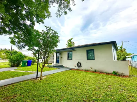 1461 NW 33rd Ave, Miami, FL 33125