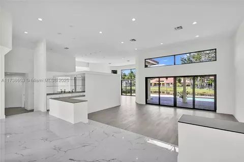 1018 Pine Branch Ct, Weston, FL 33326