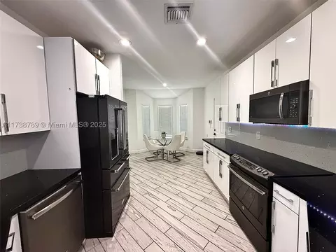 2602 Augusta Dr, Homestead, FL 33035