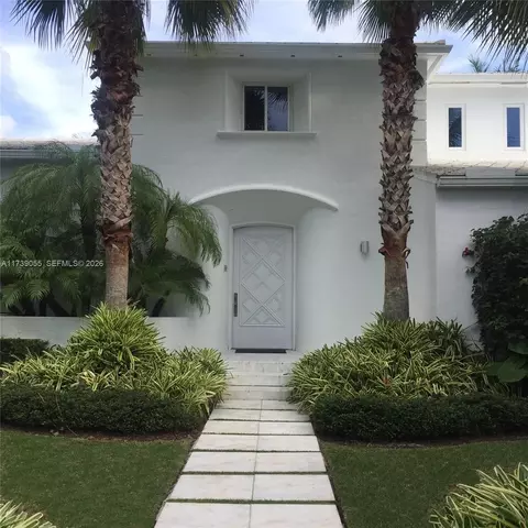 5763 N Bay Rd, Miami Beach, FL 33140