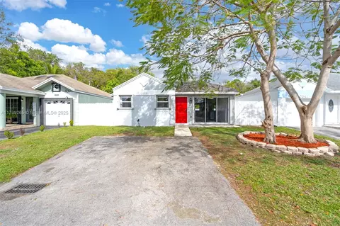 10551 SW 207th St, Cutler Bay, FL 33189