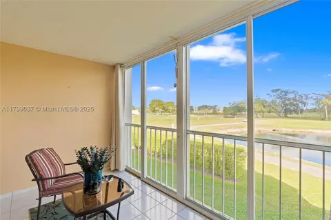 7807 Golf Cir Dr #212, Margate, FL 33063