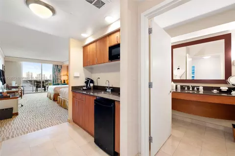 18001 Collins Ave #1003, Sunny Isles Beach, FL 33160