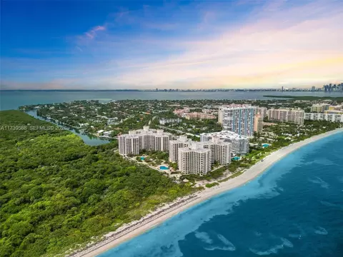View/Area - 1121 Crandon Blvd #E503, Key Biscayne, FL 33149 photo 2 of 4