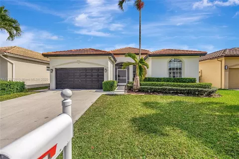 635 SE 30th Dr, Homestead, FL 33033