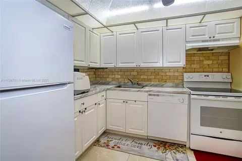 16851 NE 23rd Ave #A319, North Miami Beach, FL 33160
