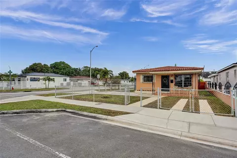 Exterior - 1895 W 2nd Ave, Hialeah, FL 33010 photo 2 of 6