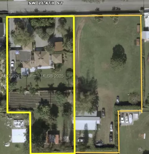 18350 SW 214th St, Miami, FL 33187