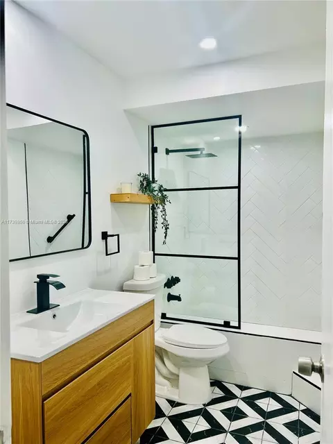 4200 NW 3rd Ct #227, Plantation, FL 33317