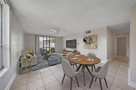 7175 Orange Dr #114H, Davie, FL 33314