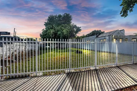 728 NW 47th Ter, Miami, FL 33127